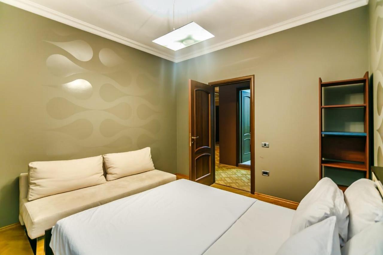 Vip Apartment Number One Baku Extérieur photo