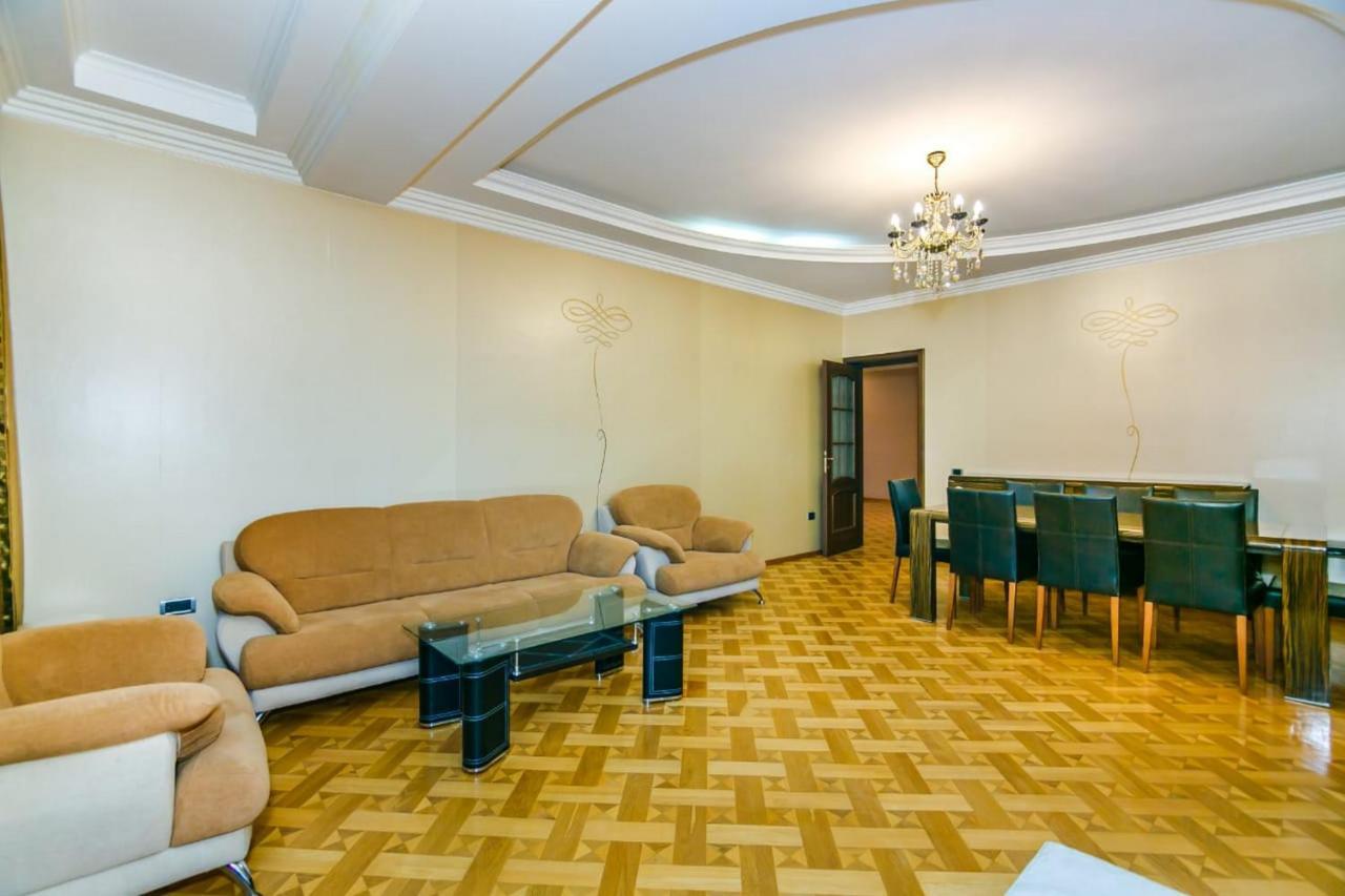 Vip Apartment Number One Baku Extérieur photo