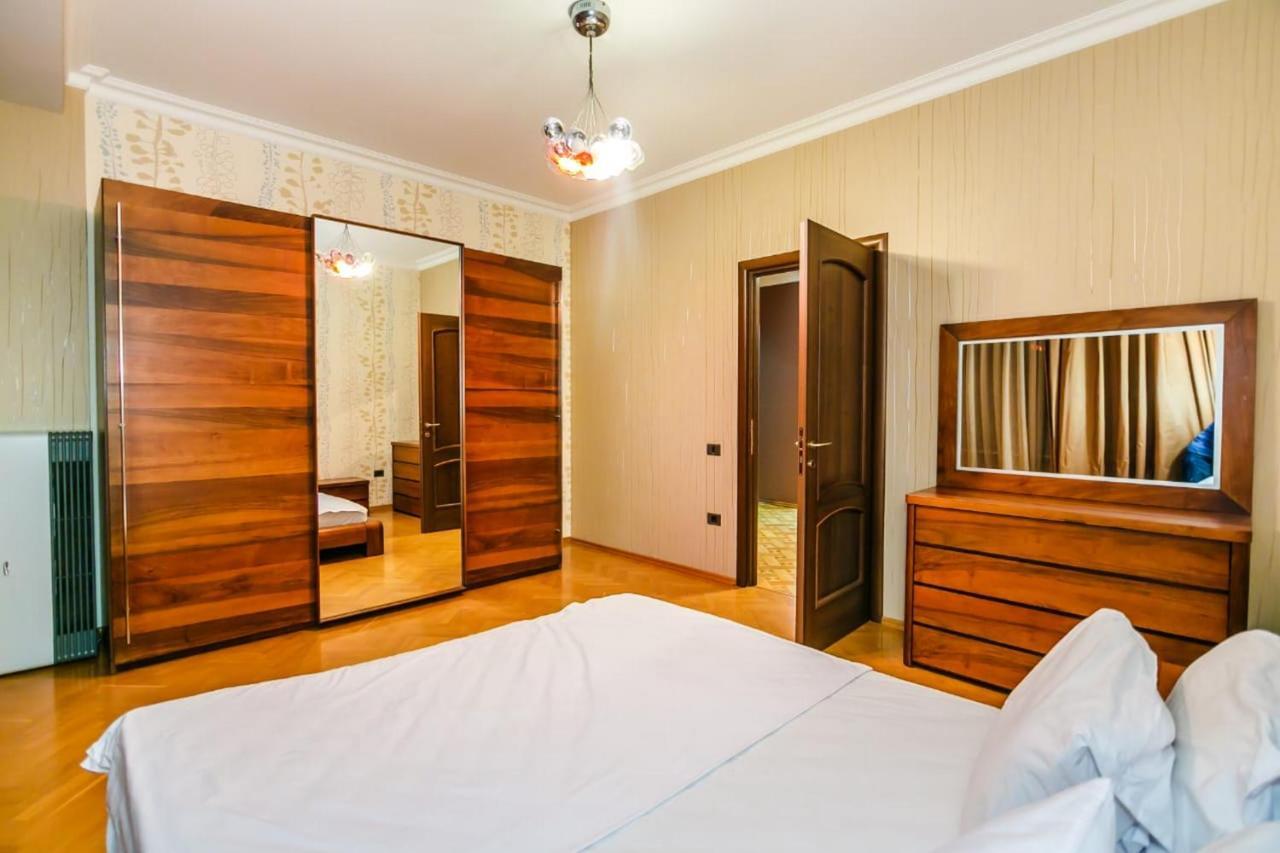 Vip Apartment Number One Baku Extérieur photo