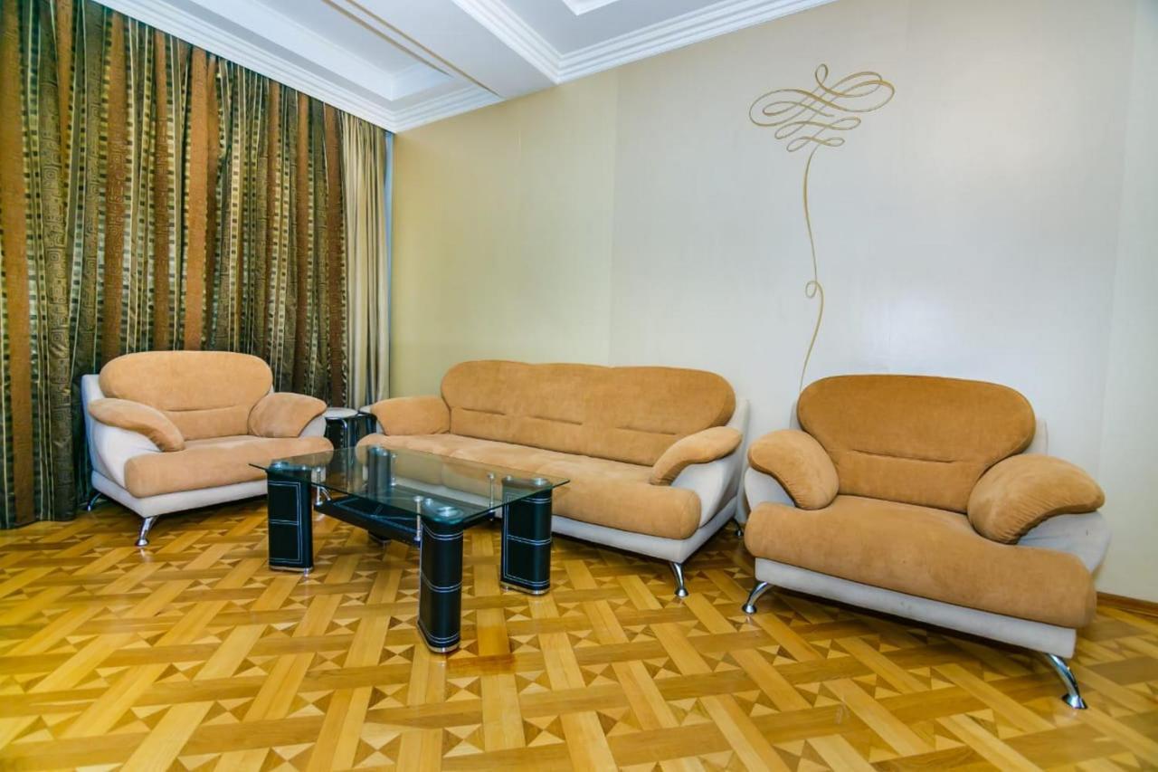 Vip Apartment Number One Baku Extérieur photo
