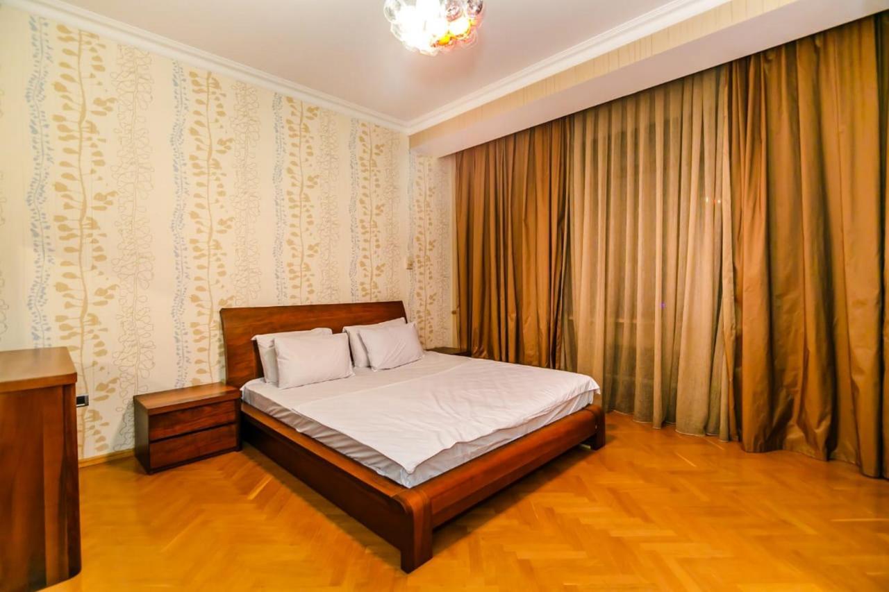 Vip Apartment Number One Baku Extérieur photo