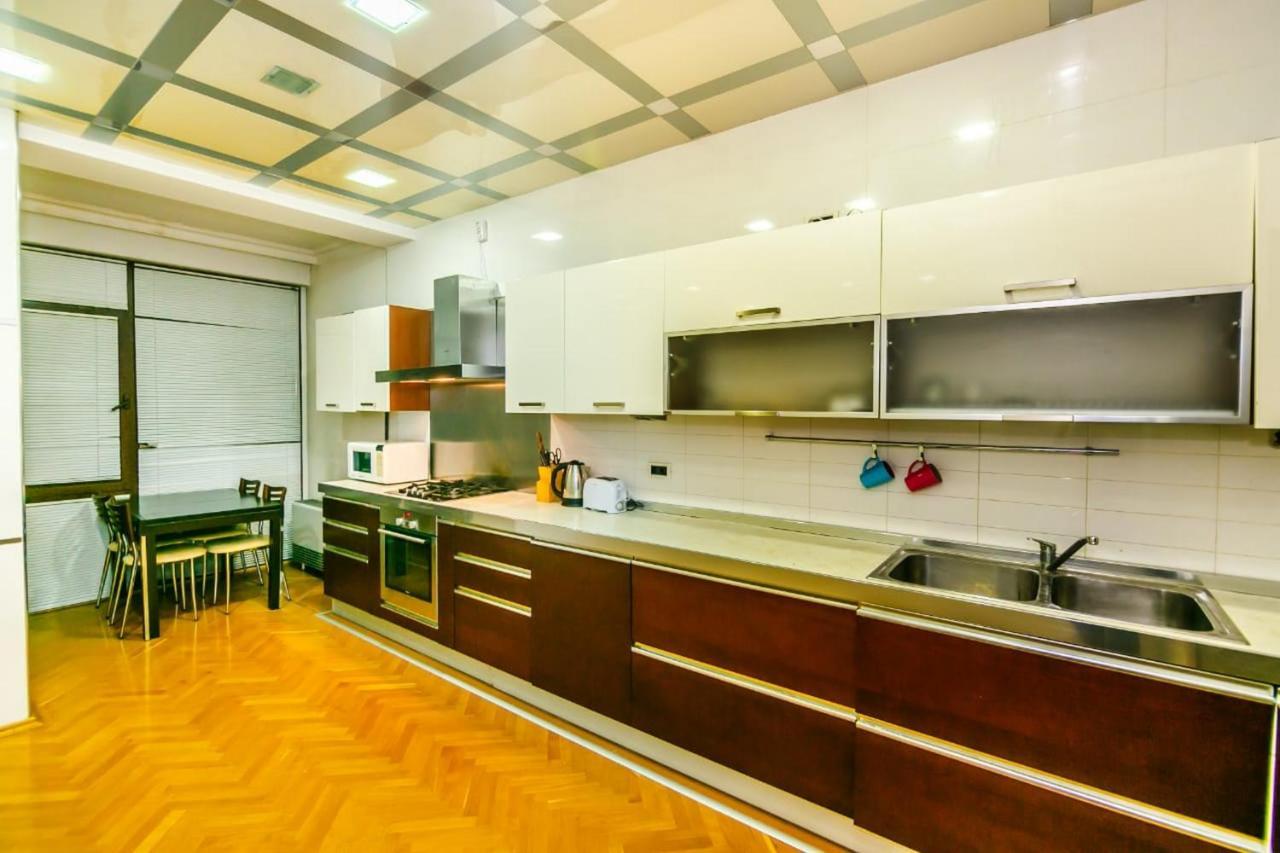 Vip Apartment Number One Baku Extérieur photo